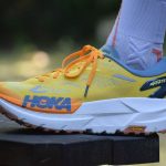 Test et avis : découvrez la Hoka Mafate X qui associe confort et plaque carbone pour le trail.